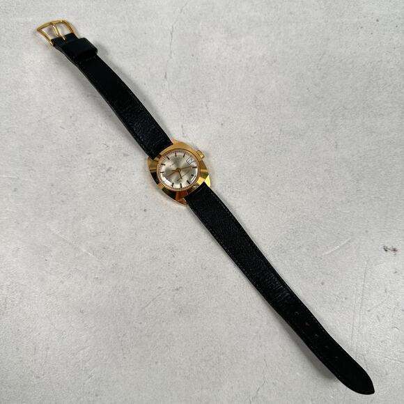 VTG Timex Watch Womens 25mm Manual Wind Date Gold Tone Black Band Working - Picture 2 of 13